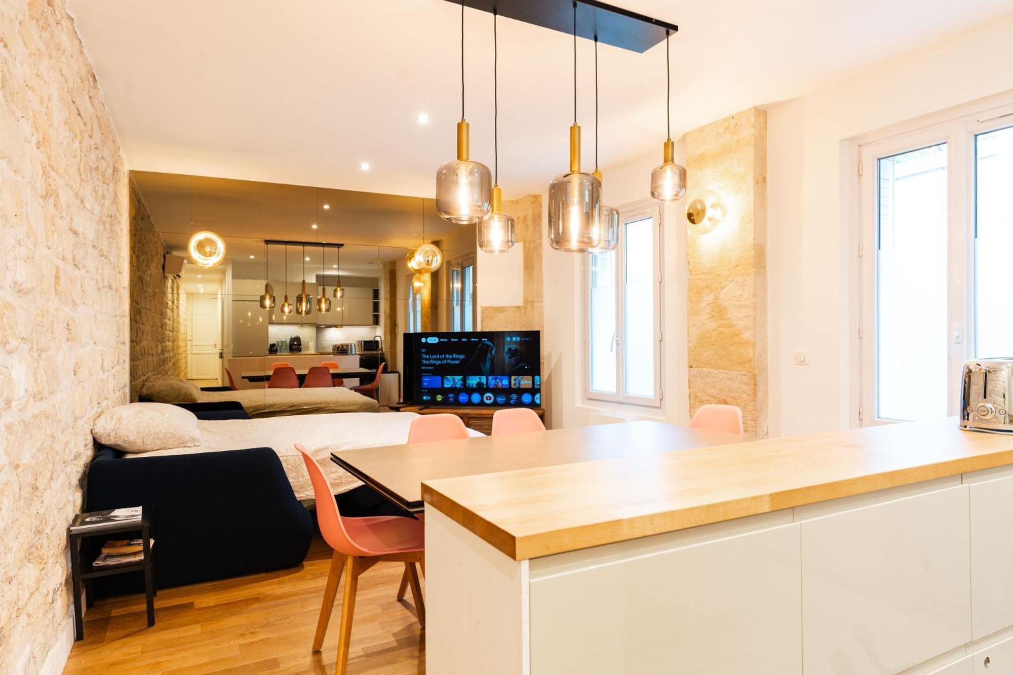 Loft 4 Bedroom Montmartre Pigalle Ac By Lcc Agency 파리 외부 사진