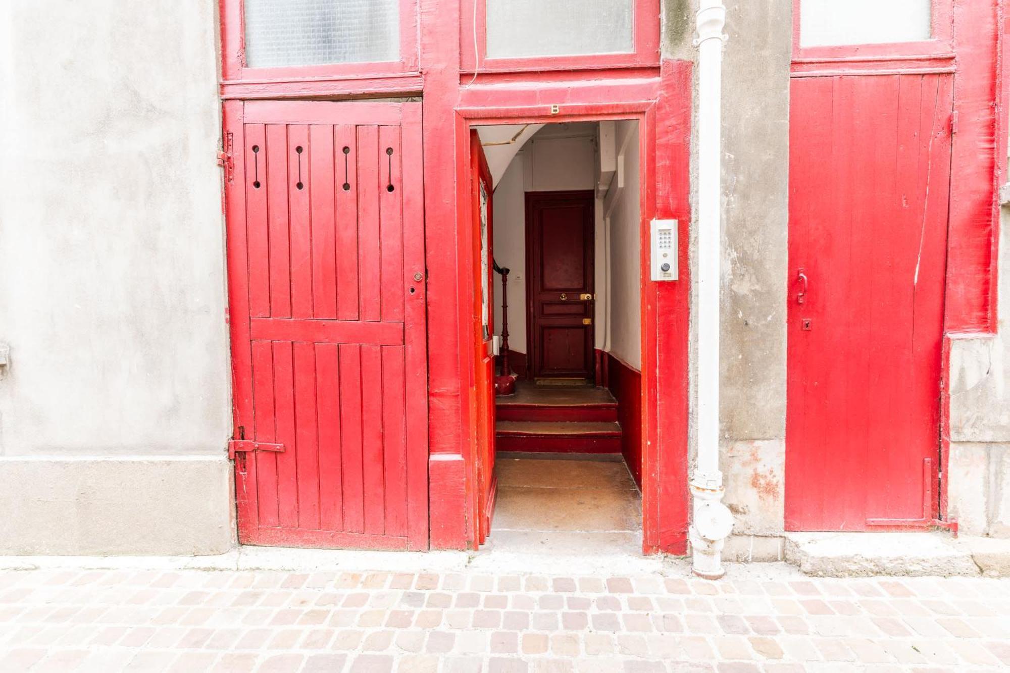 Loft 4 Bedroom Montmartre Pigalle Ac By Lcc Agency 파리 외부 사진